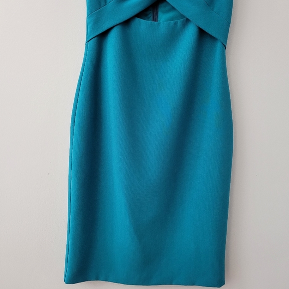 Teal Dress with Twist Peekaboo Front - Picture 6 of 12